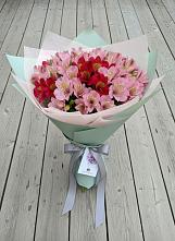 Букет цветов из:  Альстромерии в Данки