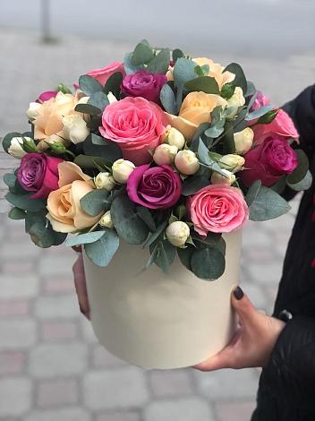 Цветочная композиция из Розы в шляпной коробке в Данки