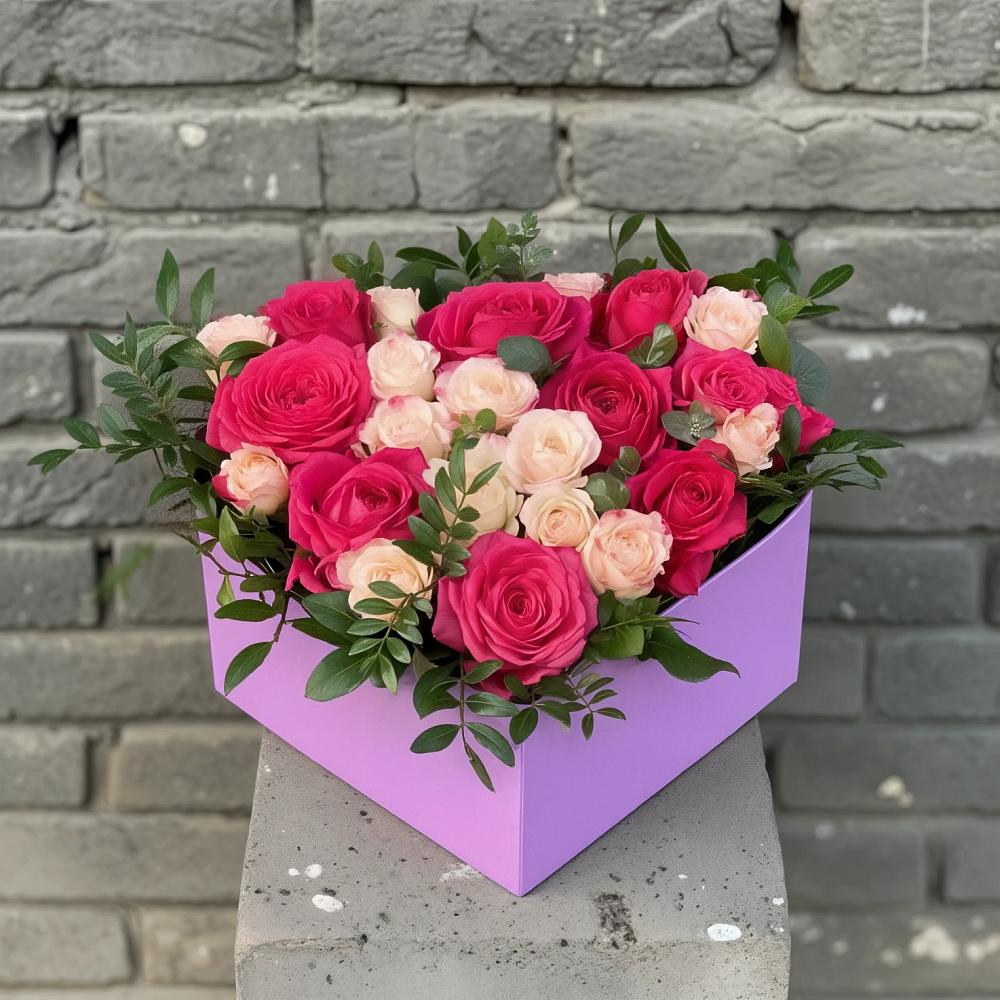 Цветочная композиция из Розы в коробке в Данки