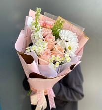 Букет цветов из:  Хризантемы и Розы в Данки