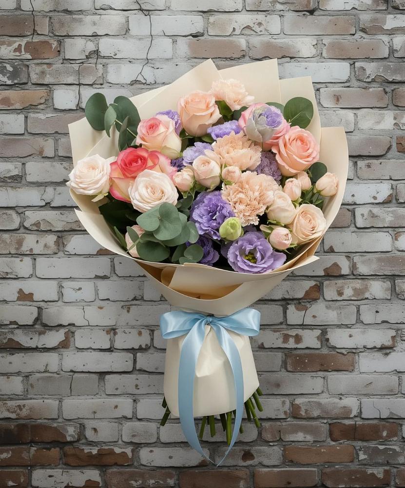 Букет цветов из: Розы, Лизиантусы и Гвоздики в Данки