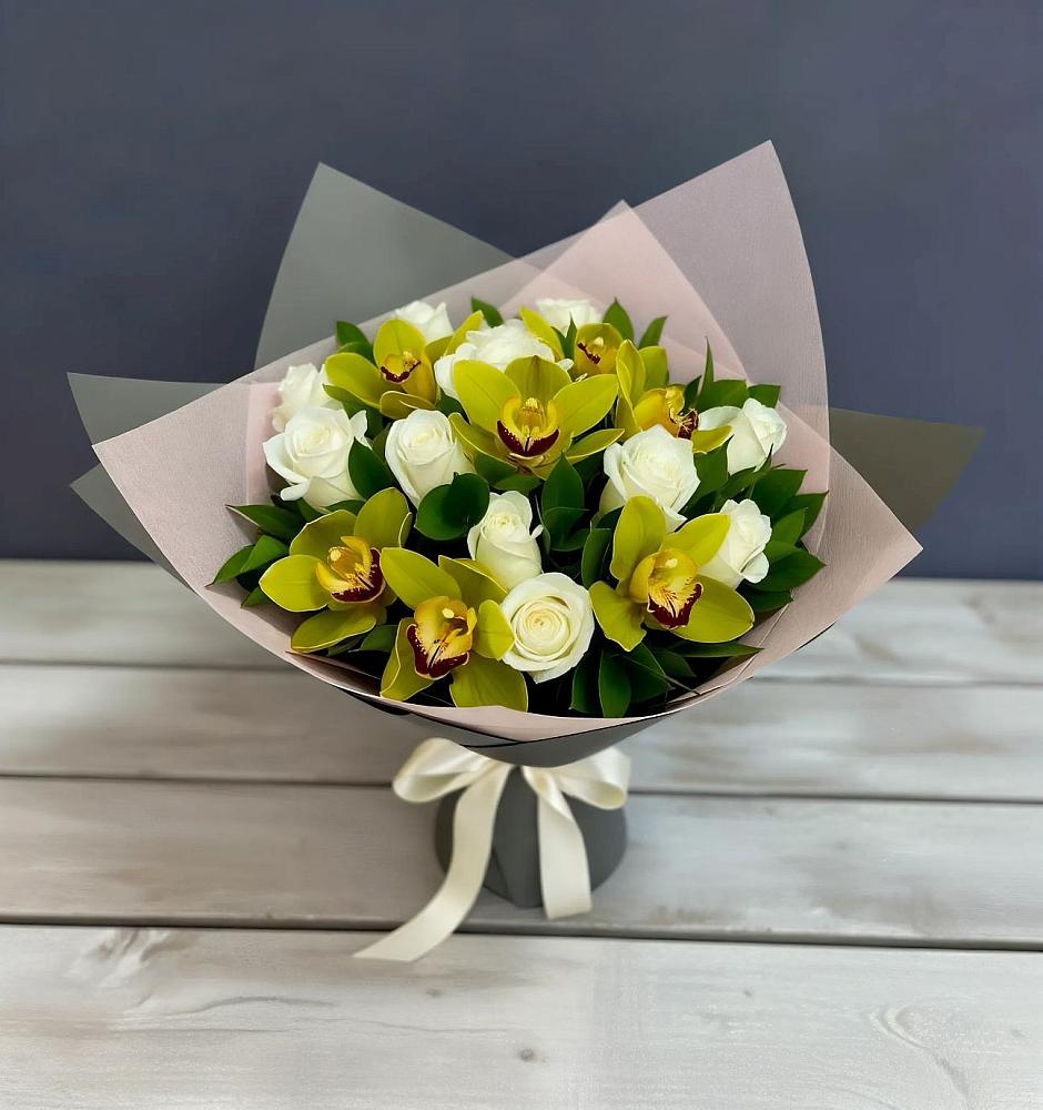 Букет цветов из: Орхидеи и Розы в Данки