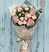 Букет цветов из:  Розы #REPLACE_PRED# Данки