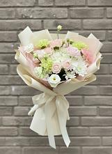 Букет цветов из:  Гвоздики, Розы, Лизиантусы и Хризантемы в Данки