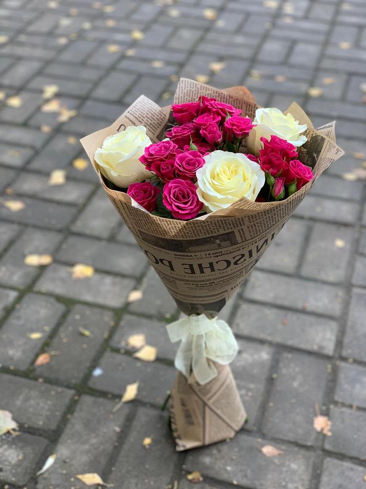 Букет цветов из: Розы в Данки