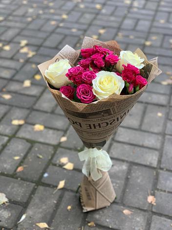 Букет цветов из: Розы в Данки