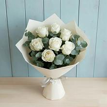 Букет Белые розы в Эвкалипте в Данки